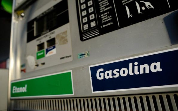 Preço médio da gasolina em Aracaju se mantém em R$ 6,62