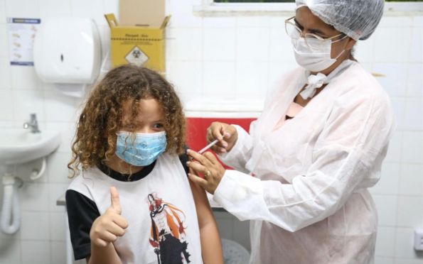 Aracaju segue vacinando crianças de 5 a 11 anos contra covid; veja os locais