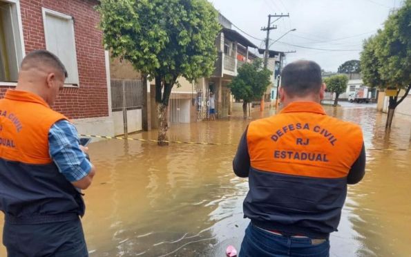 Chuvas em Petrópolis deixam pelo menos 34 pessoas mortas