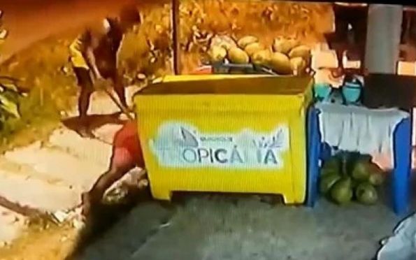 Imagens mostram espancamento que matou congolês no Rio de Janeiro
