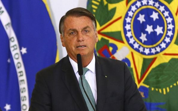 Presidente Bolsonaro oficializa reajuste de 33,23% para professores