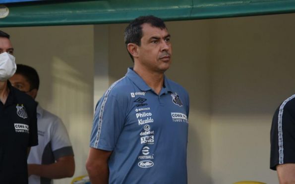 Santos anuncia saída de Fábio Carille antes de clássico pelo Paulistão