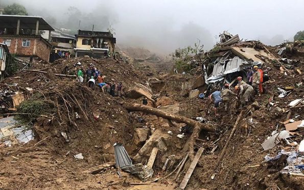 Sobe para 66 o número de mortos pelo temporal em Petrópolis (RJ)