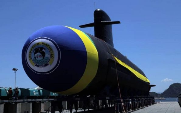 Espião dos EUA tentou vender segredos de submarino nuclear ao Brasil