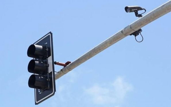Furto de cabos deixa semáforos sem funcionar na Tancredo Neves, em Aracaju