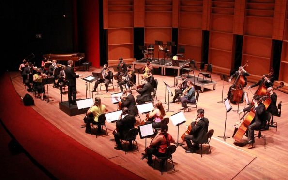 Orsse inaugura Temporada de Concertos no aniversário de 20 anos do TTB
