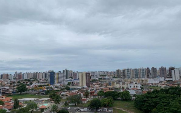 Tempo nublado será predominante no fim de semana em Sergipe