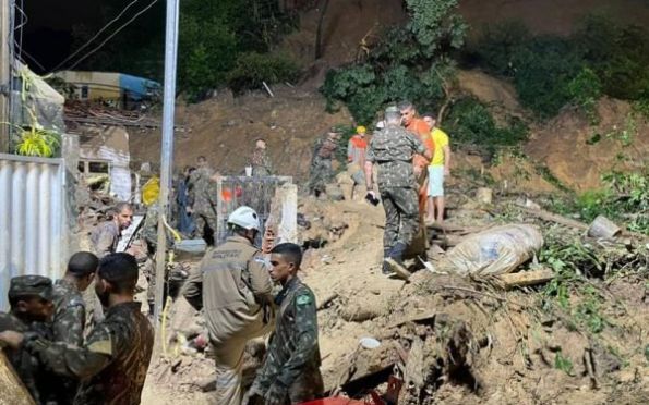 Recife e região registram 44 mortos e 56 desaparecidos após chuvas