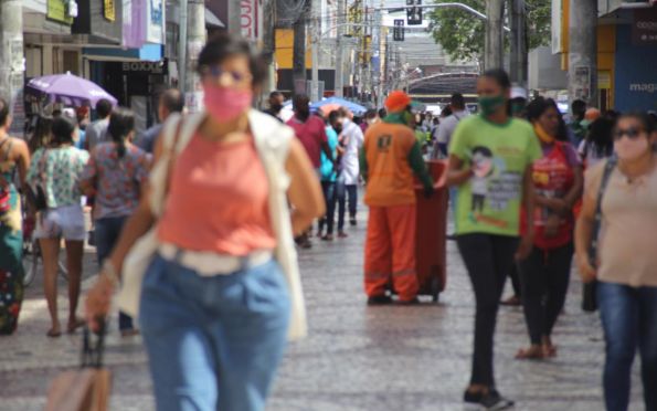 Comitê volta a recomendar uso da máscara para alguns grupos em Aracaju