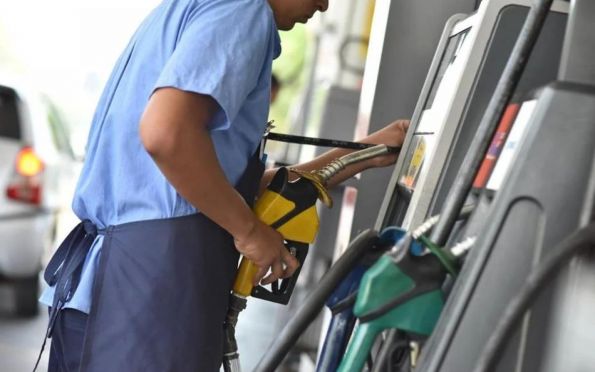 Gasolina fica 5,18% mais cara a partir deste sábado nas refinarias
