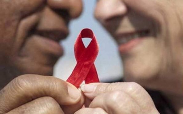 No Brasil, 69% das pessoas vivendo com HIV já não transmitem o vírus