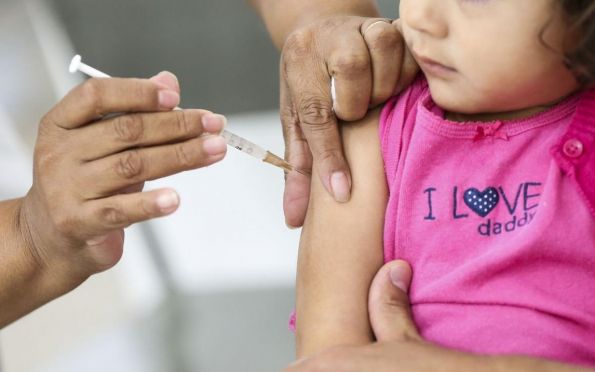 Vacinação contra sarampo está abaixo da meta, diz Ministério da Saúde