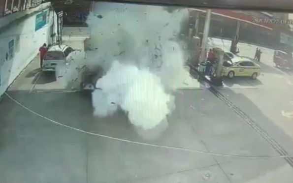 Vídeo mostra momento em que carro explode em posto de GNV no Rio