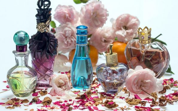 Dez perfumes perfeitos para usar na primavera