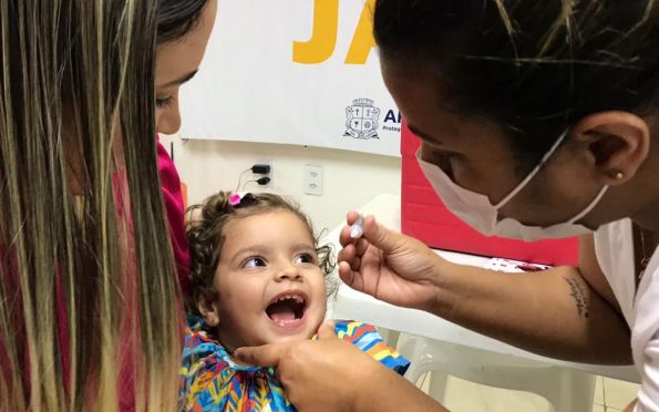 Aracaju chega a 50% da meta de vacinação contra a poliomielite 