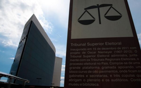 Justiça Eleitoral recebe 10,8 mil denúncias de propaganda irregular