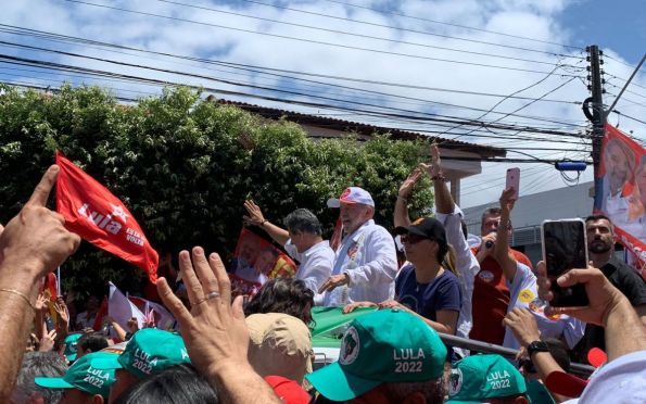Em SE, Lula ignora apoio de Valmir a Rogério e participa de ato com apoiadores