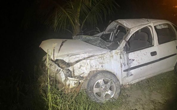 Motorista morre após colidir carro contra poste em Lagarto (SE)