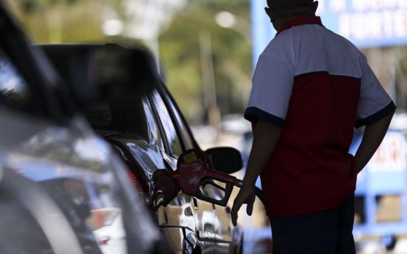 Sindpese anuncia aumento do preço do diesel e da gasolina 