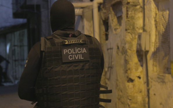 Homem é preso, suspeito de roubar farmácia no Bairro Santo Antônio