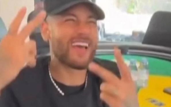 Vídeo do Le Parisien explica por que eleitores estão xingando Neymar