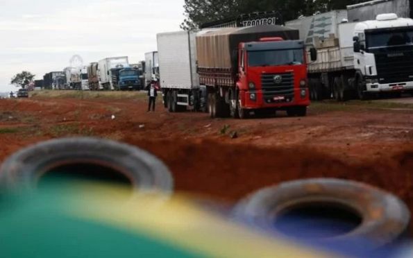 Brasil tem 10 interdições e 5 bloqueios em rodovias federais, diz PRF
