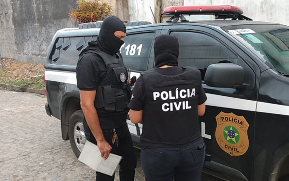 Dupla de adolescentes é presa, suspeita de roubar alunos em Aracaju