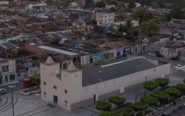 Feto é encontrado abandonado em via pública de São Domingos 