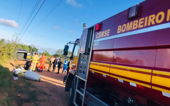 Homem bate veículo em poste e morre em Ribeirópolis