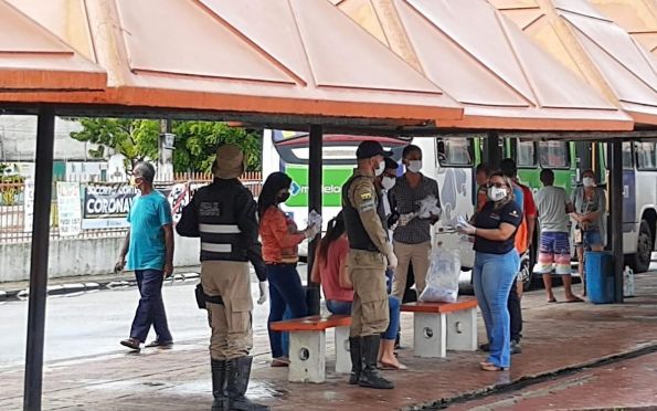 Máscaras serão distribuídas aos usuários de ônibus de Aracaju