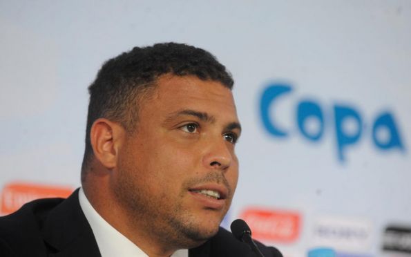 No Catar, Ronaldo Fenômeno testa positivo para Covid