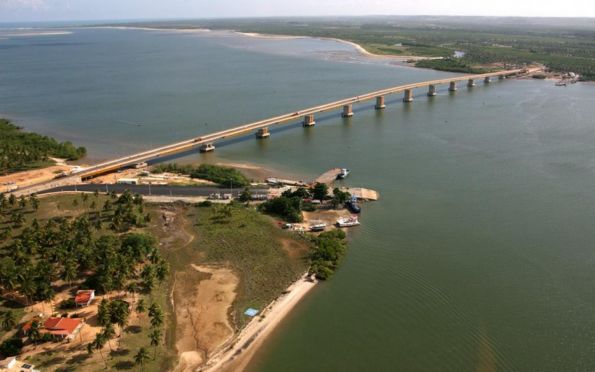 Rio Vaza-Barris sofre impactos da poluição, principalmente por plástico 
