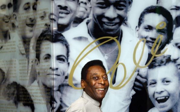 Brasil se despede de Pelé com luto oficial e velório aberto. Confira