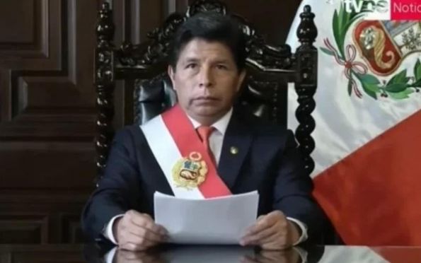 Congresso do Peru ignora dissolução e aprova impeachment de Castillo