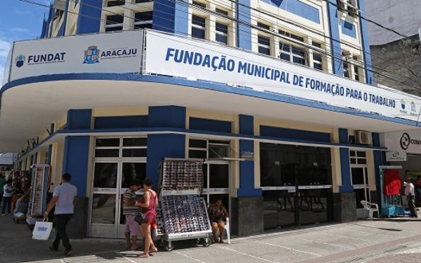 Fundat disponibiliza de 30 vagas de emprego para a população aracajuana