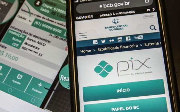 Pix deve ter débito automático e transferências internacionais em 2023