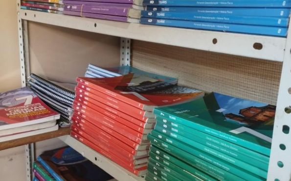 Venda de livros didáticos seminovos ajuda pais a economizar em Aracaju