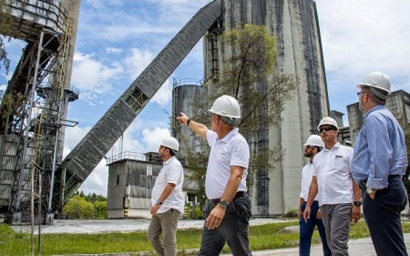 Gestores do Governo de Sergipe visitam Fábrica de Cimento IRO Industrial