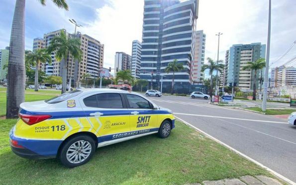 Trânsito fica alterado na avenida Beira Mar, em Aracaju