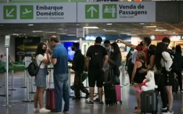 Anvisa retira obrigatoriedade de máscara em aviões e aeroportos