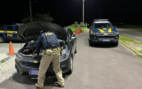 Carro roubado na Bahia é recuperado no sul de Sergipe