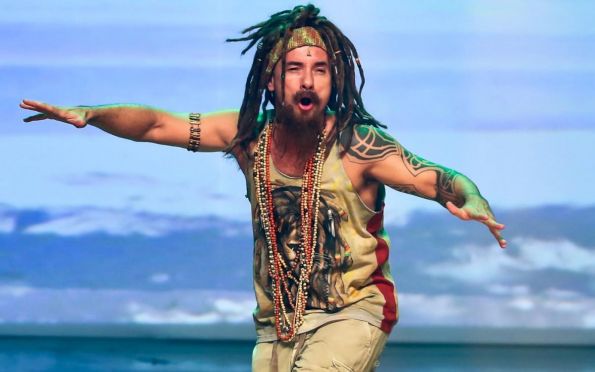 Marco Luque apresenta “Dilatados” no Teatro Atheneu, em Aracaju