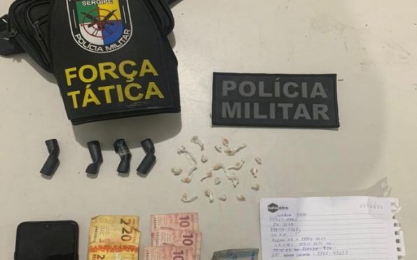 Após tentar esconder drogas na boca, homem é preso por tráfico em Aracaju