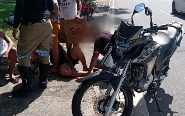 Colisão entre duas motocicletas deixa condutores feridos em Aracaju