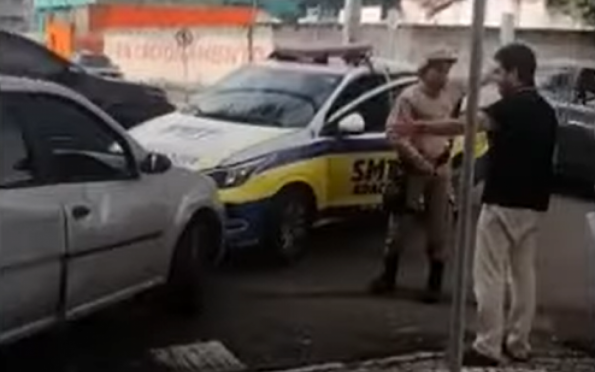 Condutor se envolve em perseguição com agentes da SMTT em Aracaju