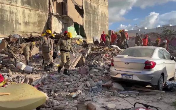 Desabamento de prédio na cidade de Olinda causa seis mortes