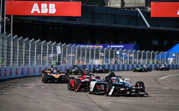 Fórmula E no F5 News: 1ª corrida de Berlim confirma supremacia da Jaguar