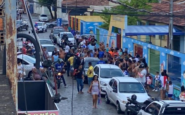 Homem é morto a tiros em frente à escola onde trabalhava em Aracaju