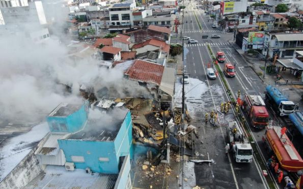 Incêndio na Hermes Fontes: Bombeiros removeram escombros do prédio