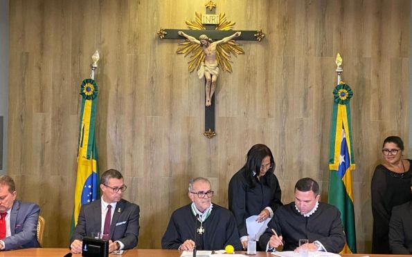 José Carlos Felizola toma posse como novo conselheiro do TCE